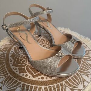 NINA Women's Heels Shoes Elegant Silver Size 7